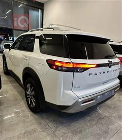 نیسان پاسفایندەر